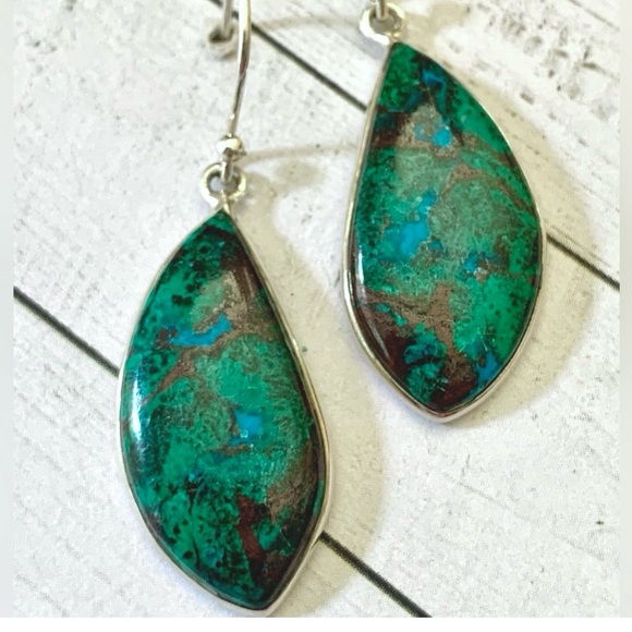The Girl With Kaleidoscope Eyes Jewelry - Arzurite in Chrysocolla Sterling Earrings